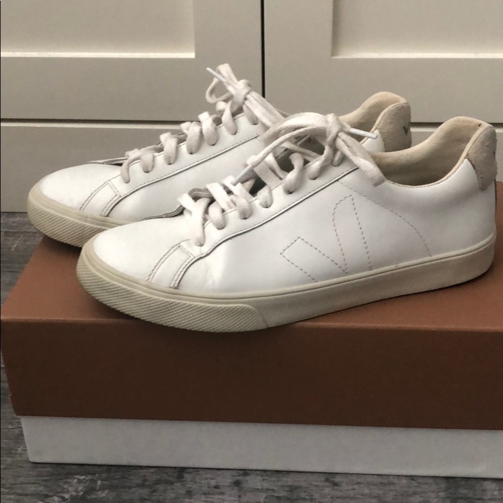 Veja Women’s Leather Sneakers White EUR 37/US 6.